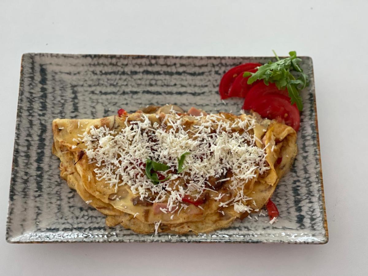 Pensiune-Restaurant Palace Carpinet Екстериор снимка